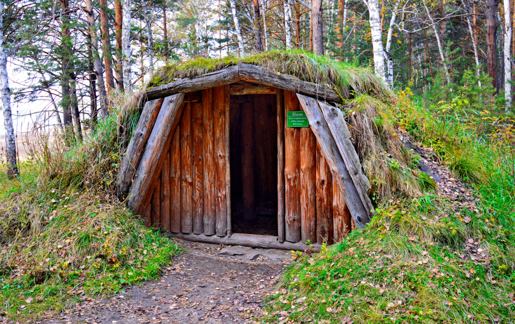 Крестьянский шалаш XIX века. Фото из архива дирекции
