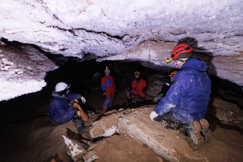 Изучение пещер - процесс сложный и увлекательный_Пинежский заповедник_Николай Гернет
