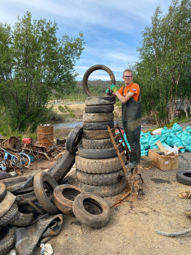 Работы по очистке русла и берегов реки Колосйоки