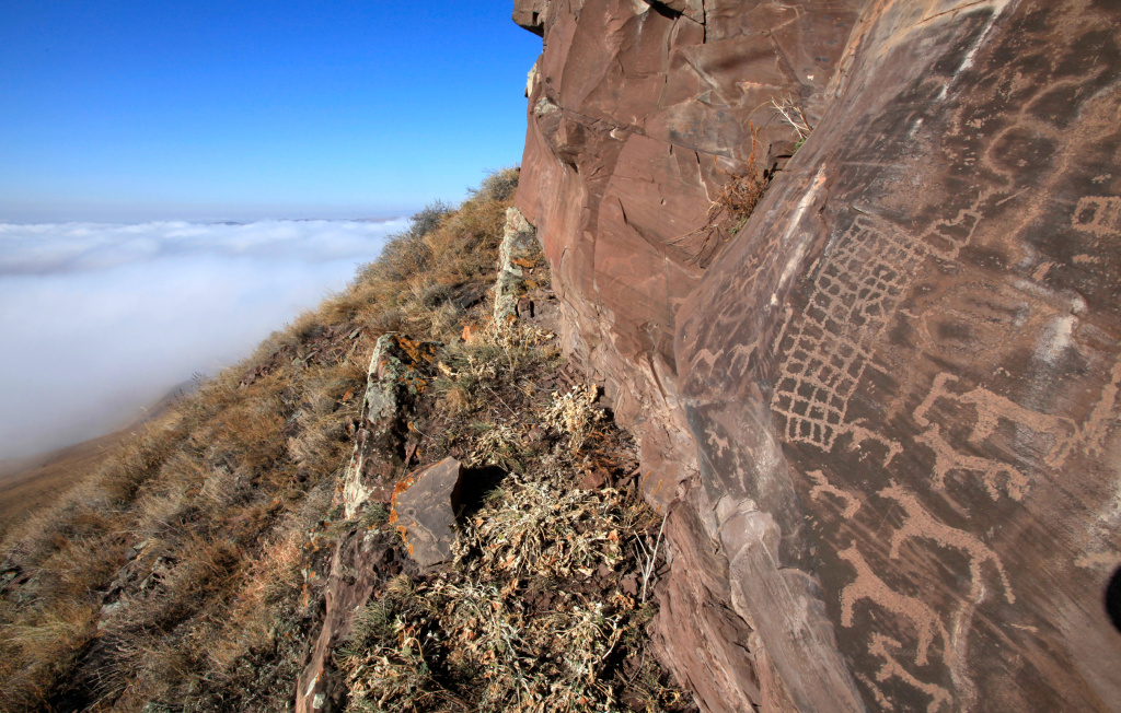 Петроглифы Оглахты_Фото Владимира Горбатовского