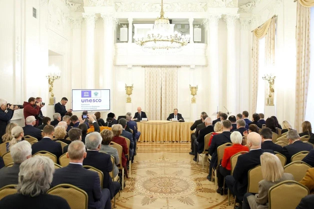 Награждение прошло на итоговом заседании Комиссии Российской Федерации по делам ЮНЕСКО 