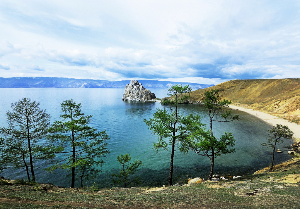 Мыс Бурхан о.Ольхон фото Трикина Артема Евгеньевича Прибайкальский нац парк.JPG