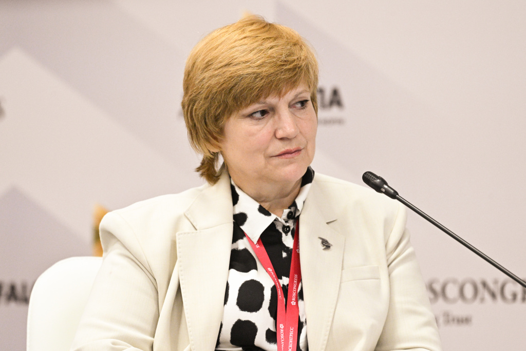 Модератором сессии выступила заместитель руководителя Росзаповедцентра Ольга Кревер