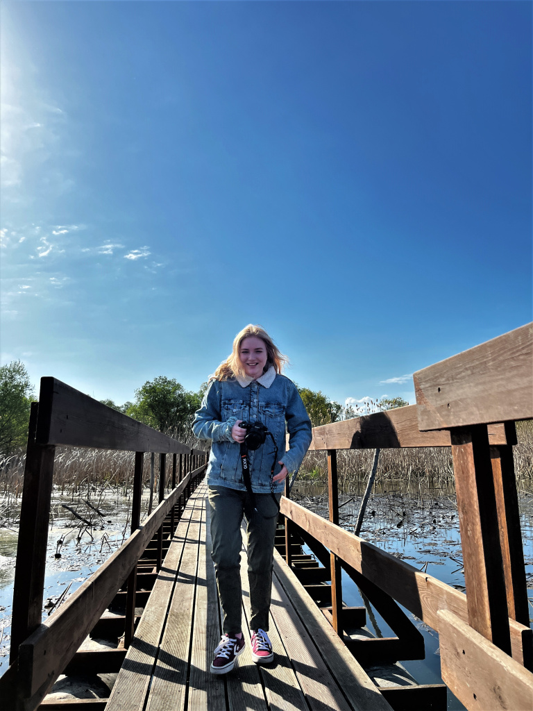 Работа на экологической тропе во время волонтёрской экспедиции.jpg