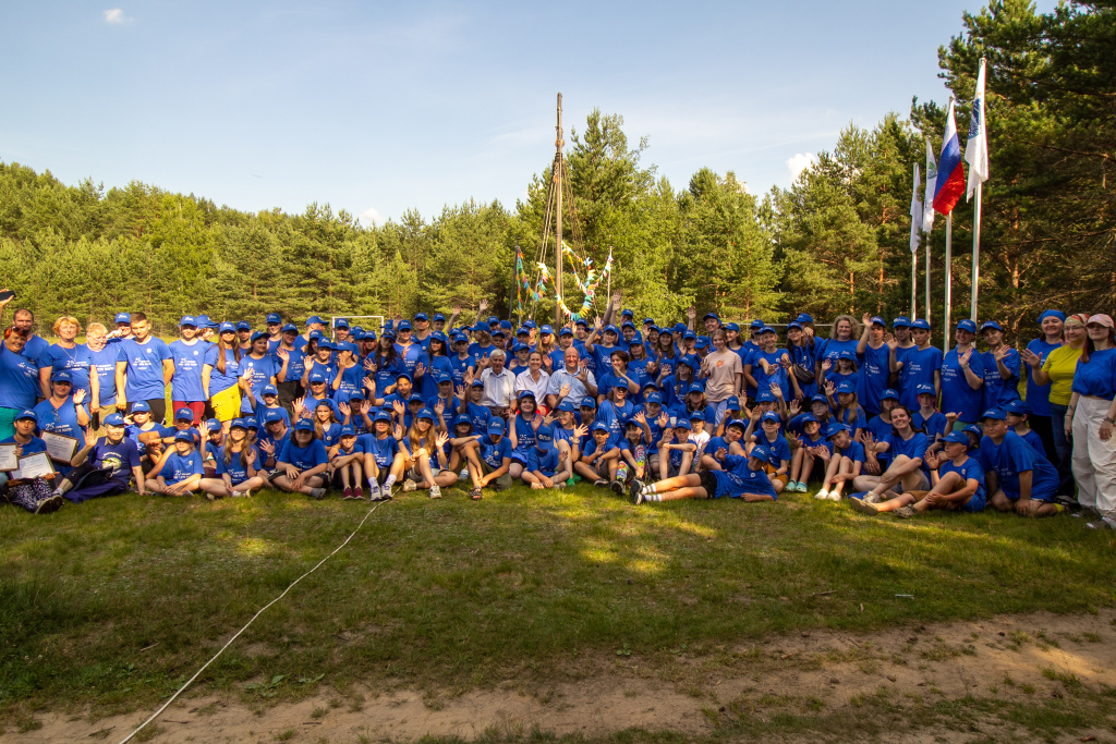 Открытие 25-й экспедции Мы- дети Волги!.jpg