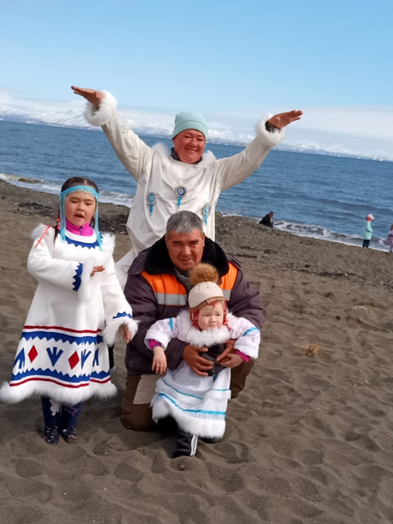 В Дне благодарения морю в Корякском заповеднике участвуют целыми семьями