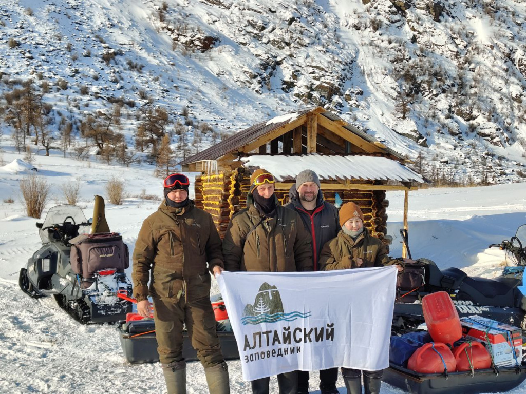В Алтайском заповеднике завершилась комплексная экспедиция по учёту ирбиса
